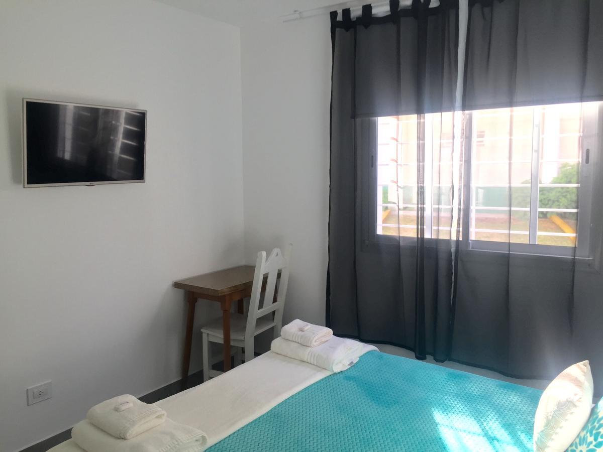 Hotel Berlin 皮纳马尔 外观 照片